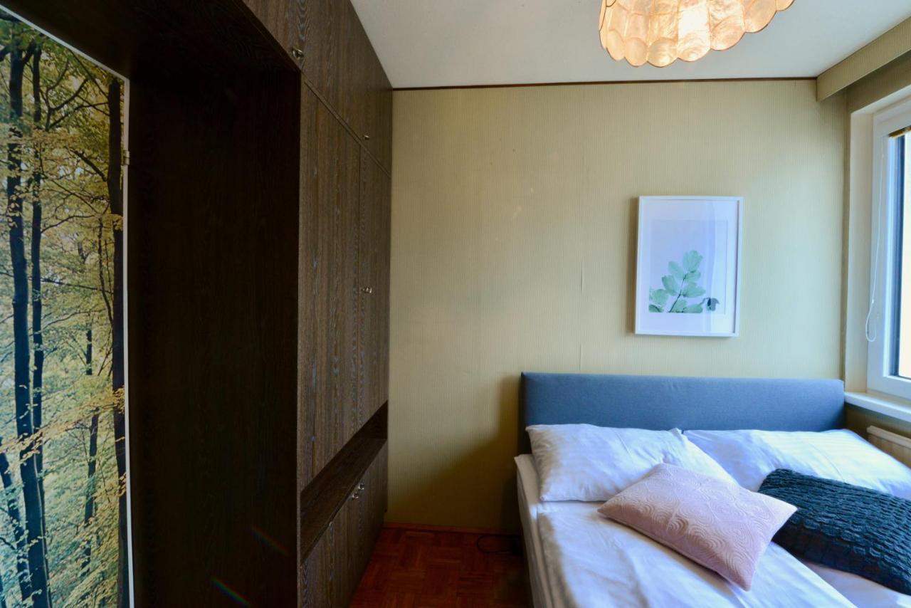 3-Bedroom-Flat With Parking Space Wina Bagian luar foto