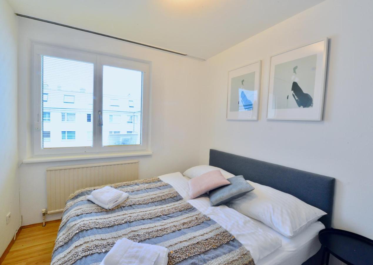 3-Bedroom-Flat With Parking Space Wina Bagian luar foto