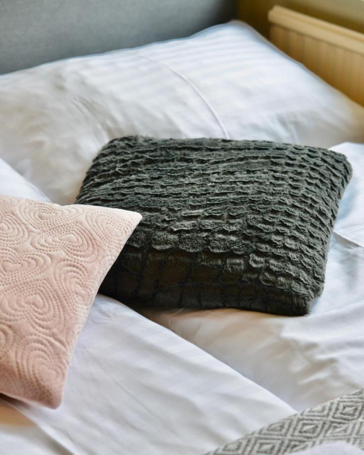 3-Bedroom-Flat With Parking Space Wina Bagian luar foto