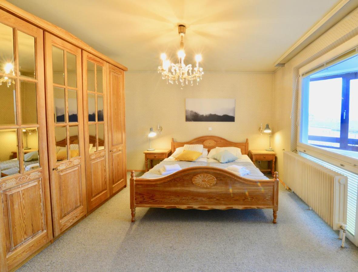 3-Bedroom-Flat With Parking Space Wina Bagian luar foto