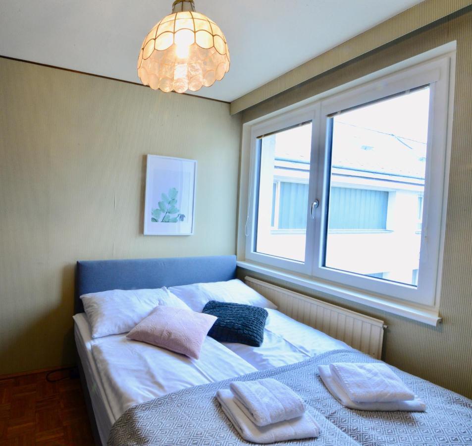 3-Bedroom-Flat With Parking Space Wina Bagian luar foto